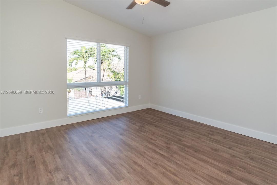 В аренду: $4,695 (3 спален, 2 ванн, 2068 Квадратных фут)