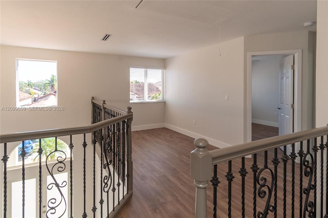 В аренду: $4,695 (3 спален, 2 ванн, 2068 Квадратных фут)