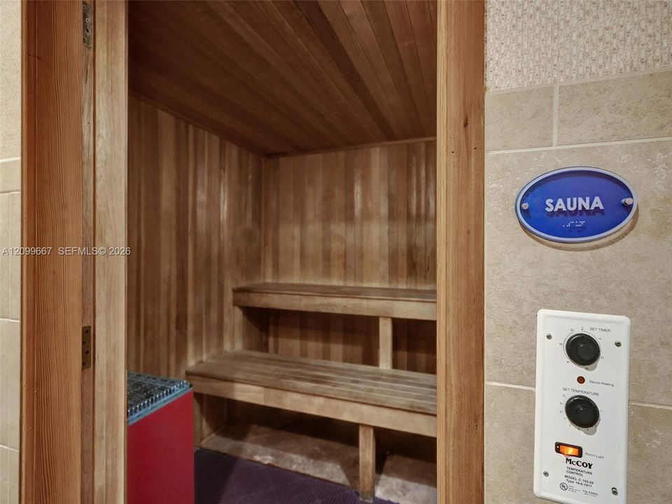 В аренду: $3,300 (2 спален, 2 ванн, 1251 Квадратных фут)