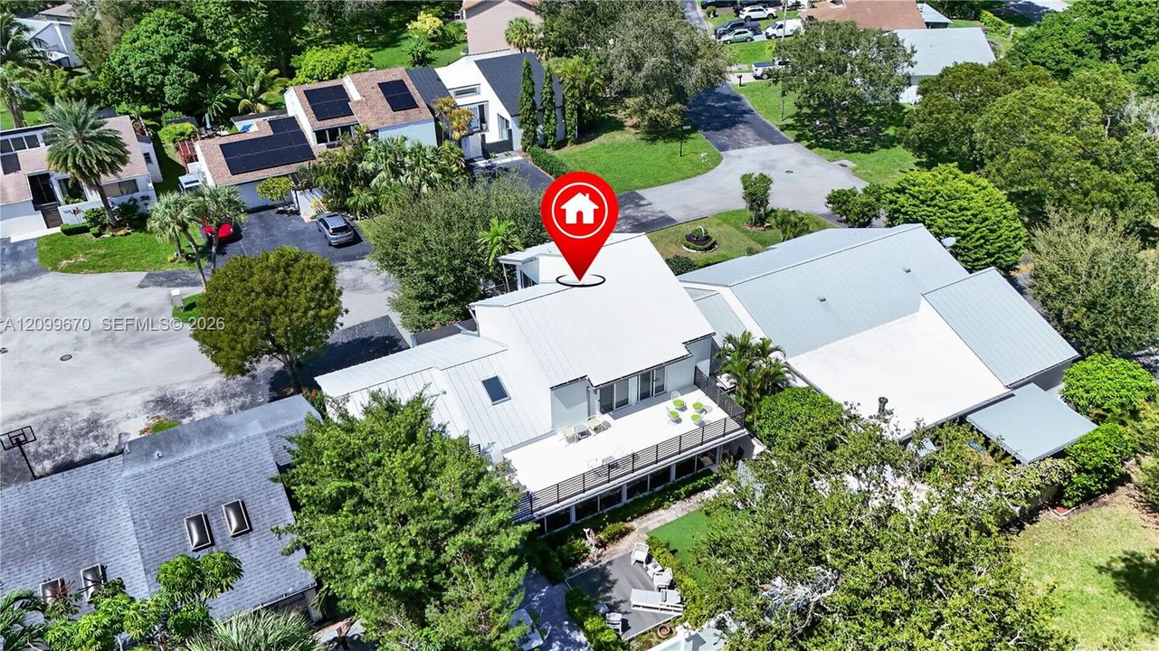 En Venta: $800,000 (4 camas, 2 baños, 2699 Pies cuadrados)