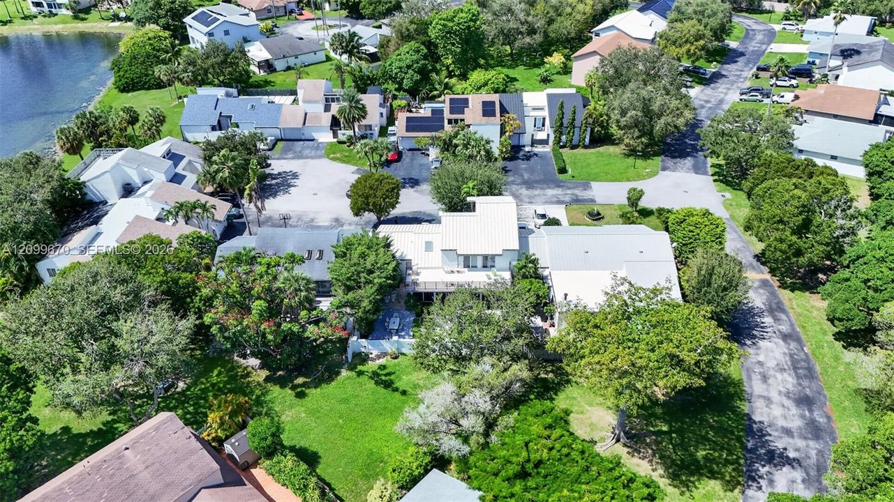 En Venta: $800,000 (4 camas, 2 baños, 2699 Pies cuadrados)