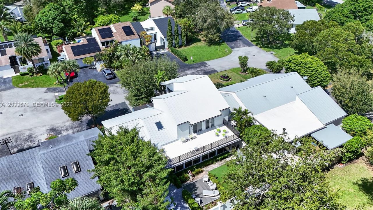 En Venta: $800,000 (4 camas, 2 baños, 2699 Pies cuadrados)