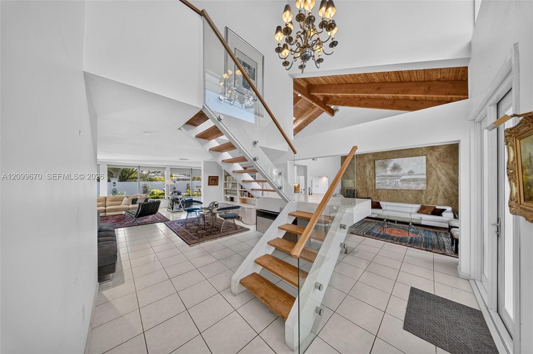 En Venta: $800,000 (4 camas, 2 baños, 2699 Pies cuadrados)