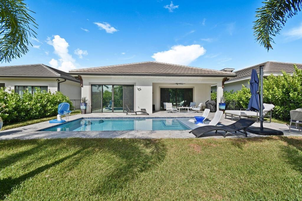 2948GinBerryWay_39