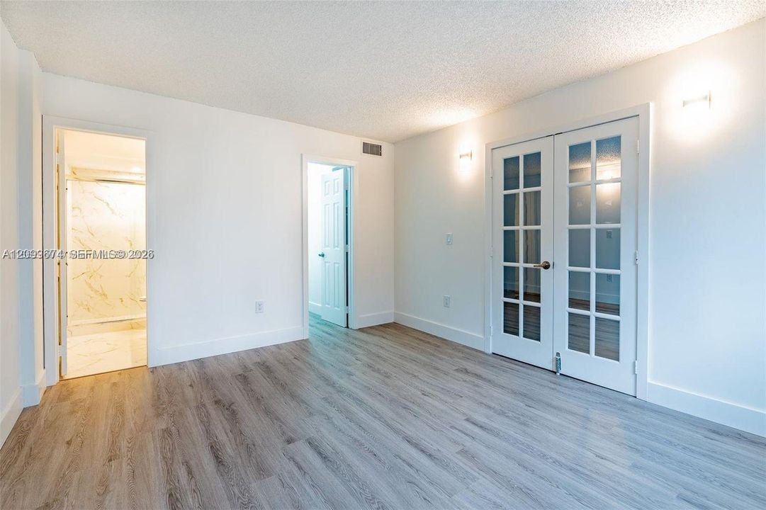 For Rent: $2,200 (2 beds, 2 baths, 760 Square Feet)