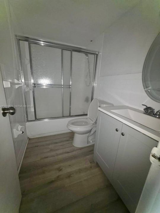For Rent: $1,300 (1 beds, 1 baths, 440 Square Feet)
