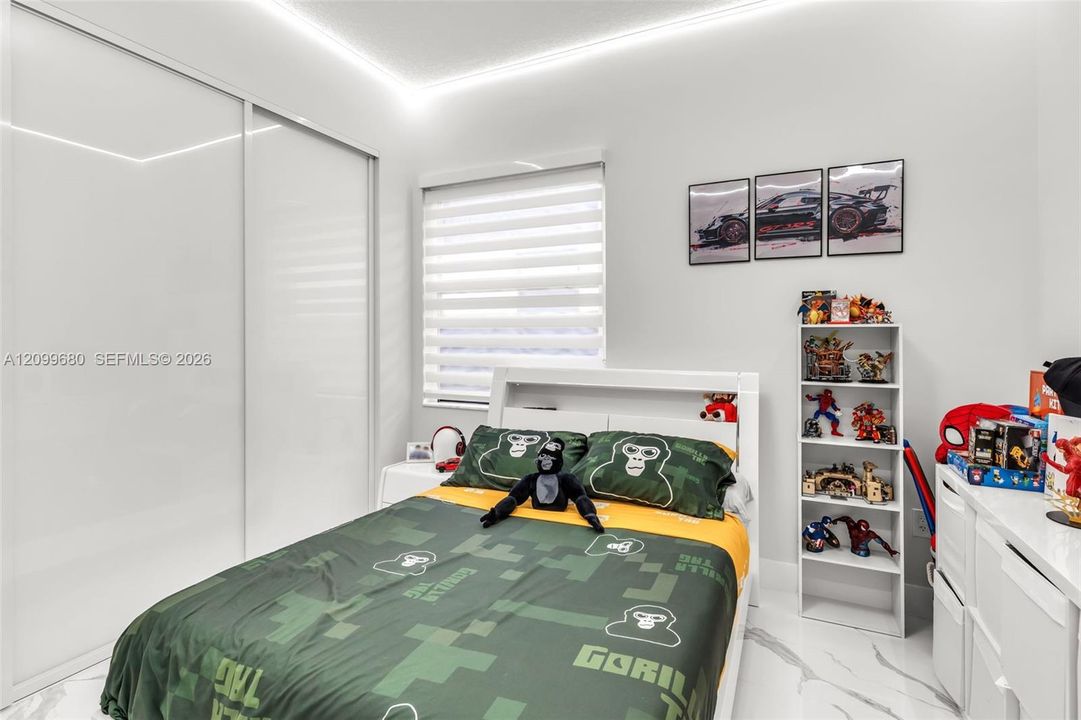 На продажу: $1,175,000 (3 спален, 2 ванн, 2196 Квадратных фут)