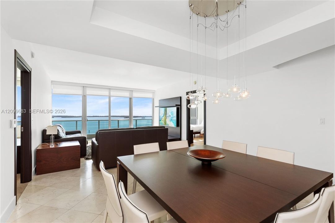 В аренду: $8,900 (2 спален, 3 ванн, 1730 Квадратных фут)
