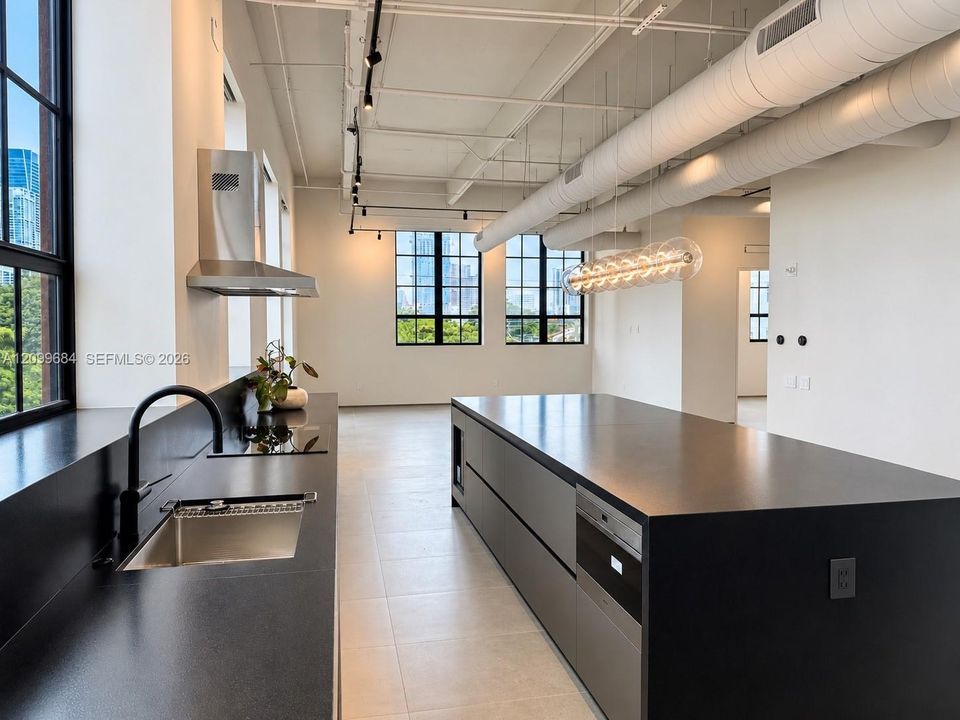 For Rent: $15,000 (3 beds, 2 baths, 2557 Square Feet)