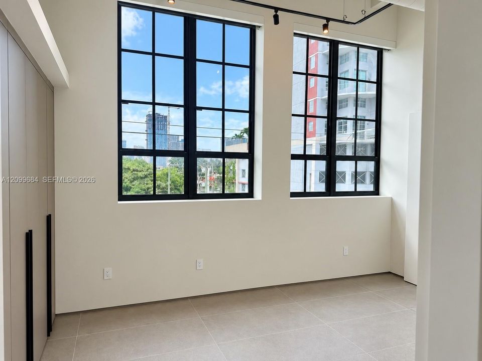 For Rent: $15,000 (3 beds, 2 baths, 2557 Square Feet)