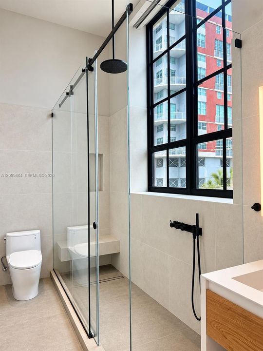 For Rent: $15,000 (3 beds, 2 baths, 2557 Square Feet)