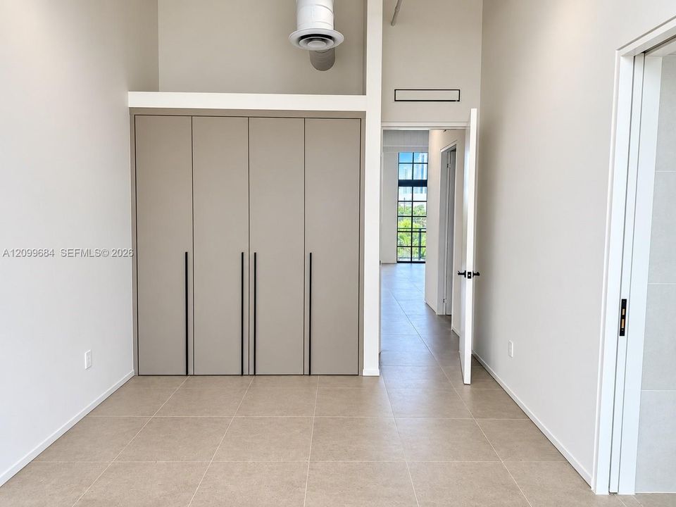 For Rent: $15,000 (3 beds, 2 baths, 2557 Square Feet)
