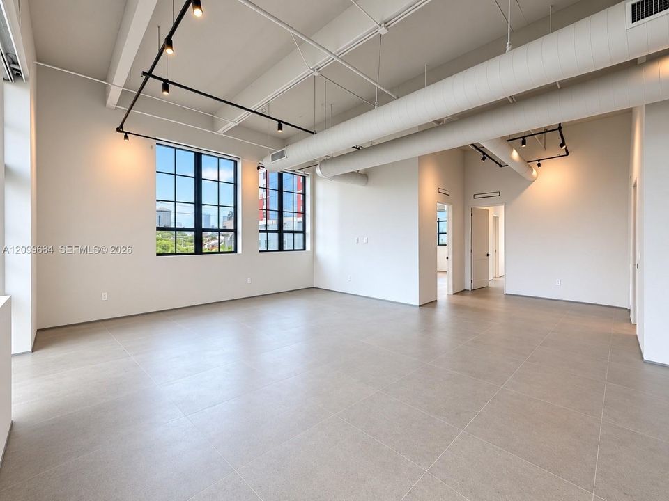 For Rent: $15,000 (3 beds, 2 baths, 2557 Square Feet)