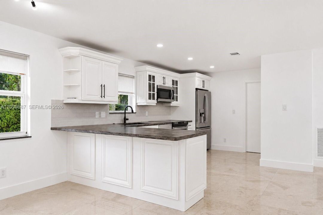 En Venta: $1,198,000 (3 camas, 2 baños, 1771 Pies cuadrados)