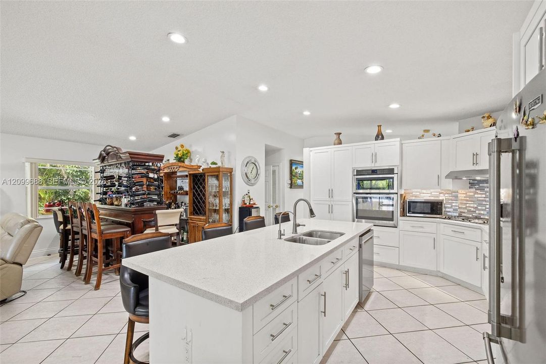 For Sale: $1,800,000 (4 beds, 3 baths, 3151 Square Feet)