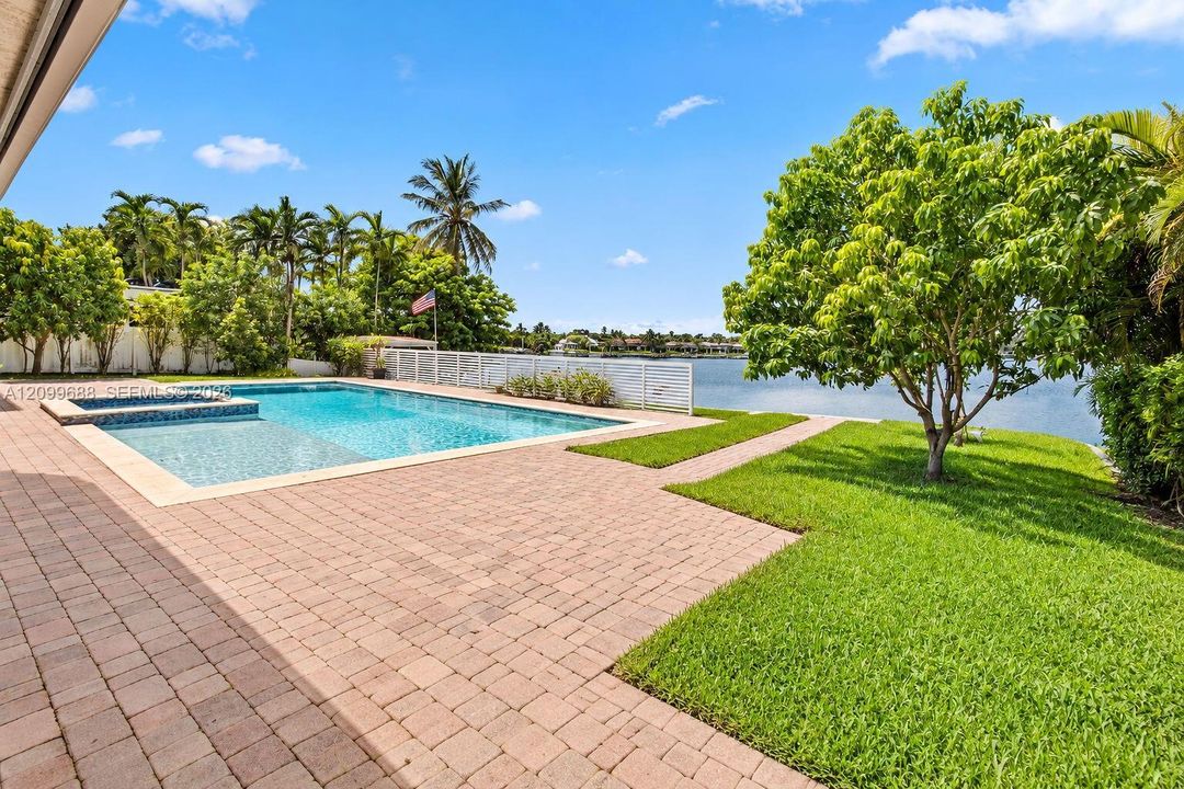 For Sale: $1,800,000 (4 beds, 3 baths, 3151 Square Feet)