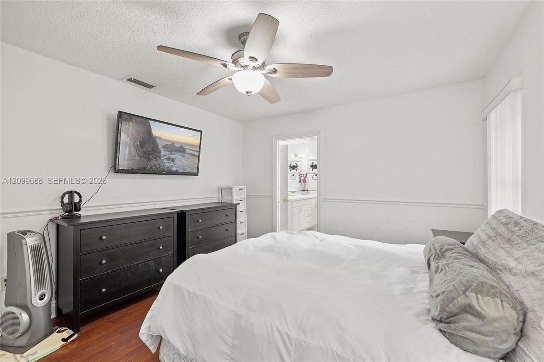 For Sale: $1,800,000 (4 beds, 3 baths, 3151 Square Feet)
