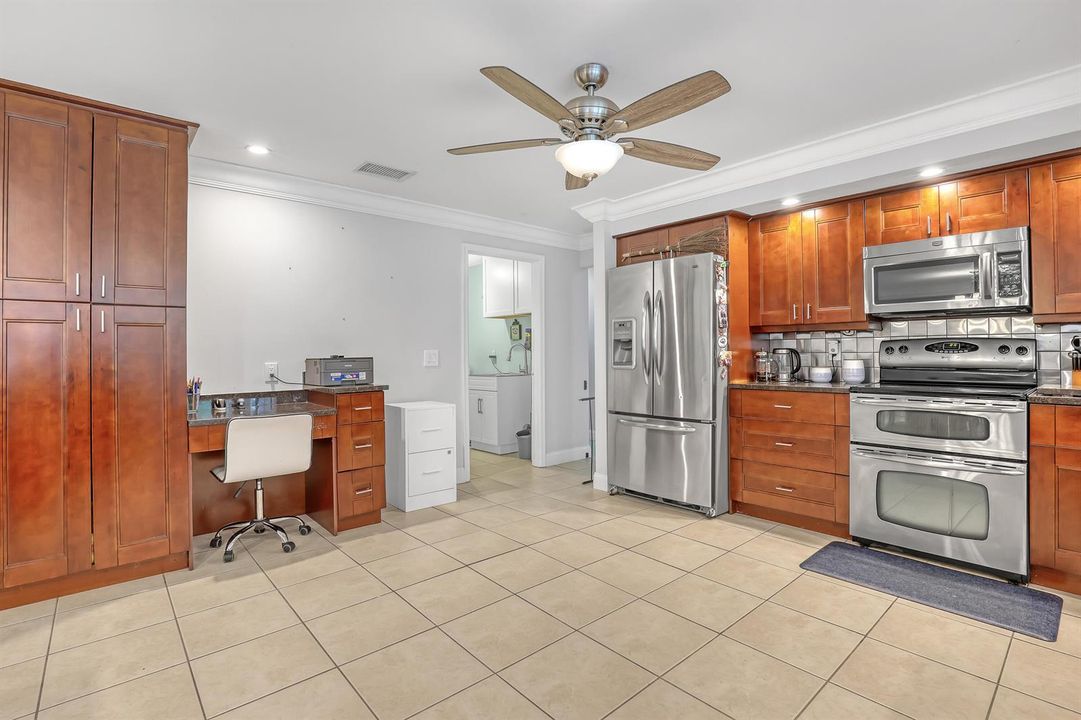 kitchen to laundry 15862 121st Terrace (