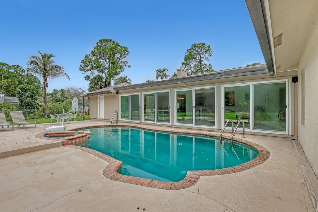 pool to main 15862 121st Terrace (42)