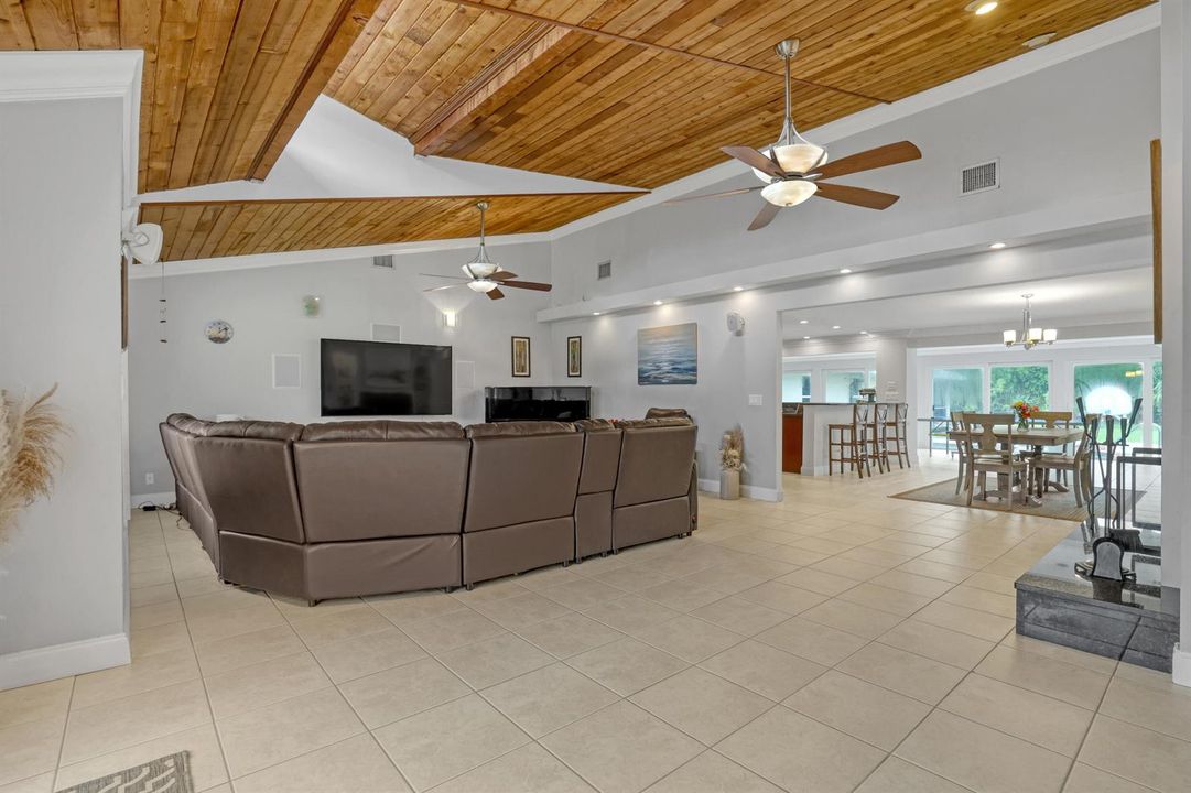 living to dining 15862 121st Terrace (10