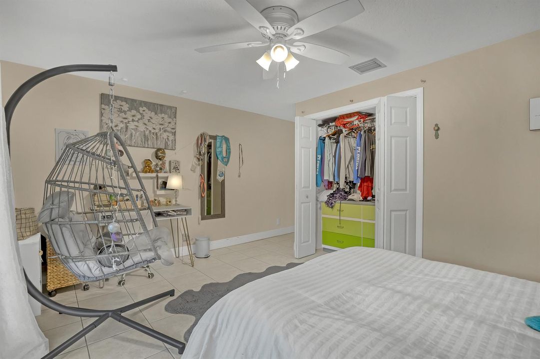main bed 2 to closet 15862 121st Terrace