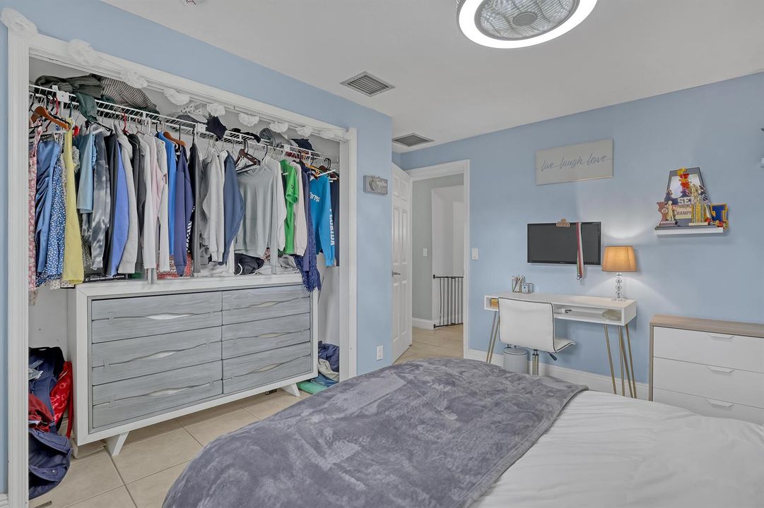 main bed 3 closet 15862 121st Terrace (3