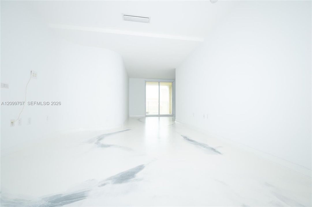 For Sale: $399,000 (1 beds, 1 baths, 1186 Square Feet)