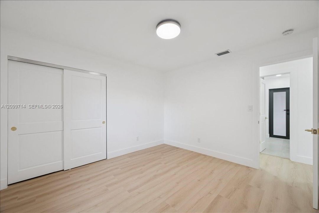 For Sale: $799,000 (5 beds, 2 baths, 2098 Square Feet)