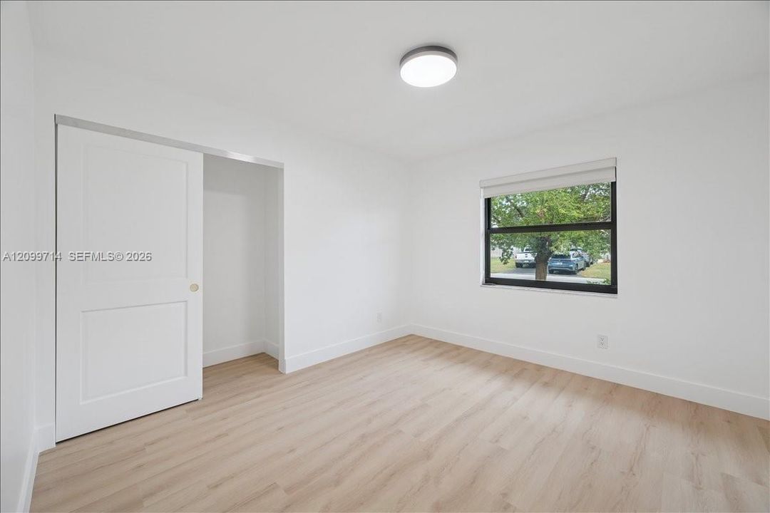 For Sale: $799,000 (5 beds, 2 baths, 2098 Square Feet)