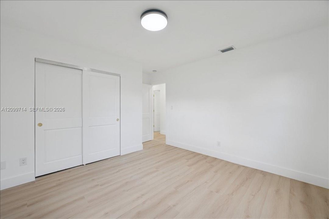 For Sale: $799,000 (5 beds, 2 baths, 2098 Square Feet)
