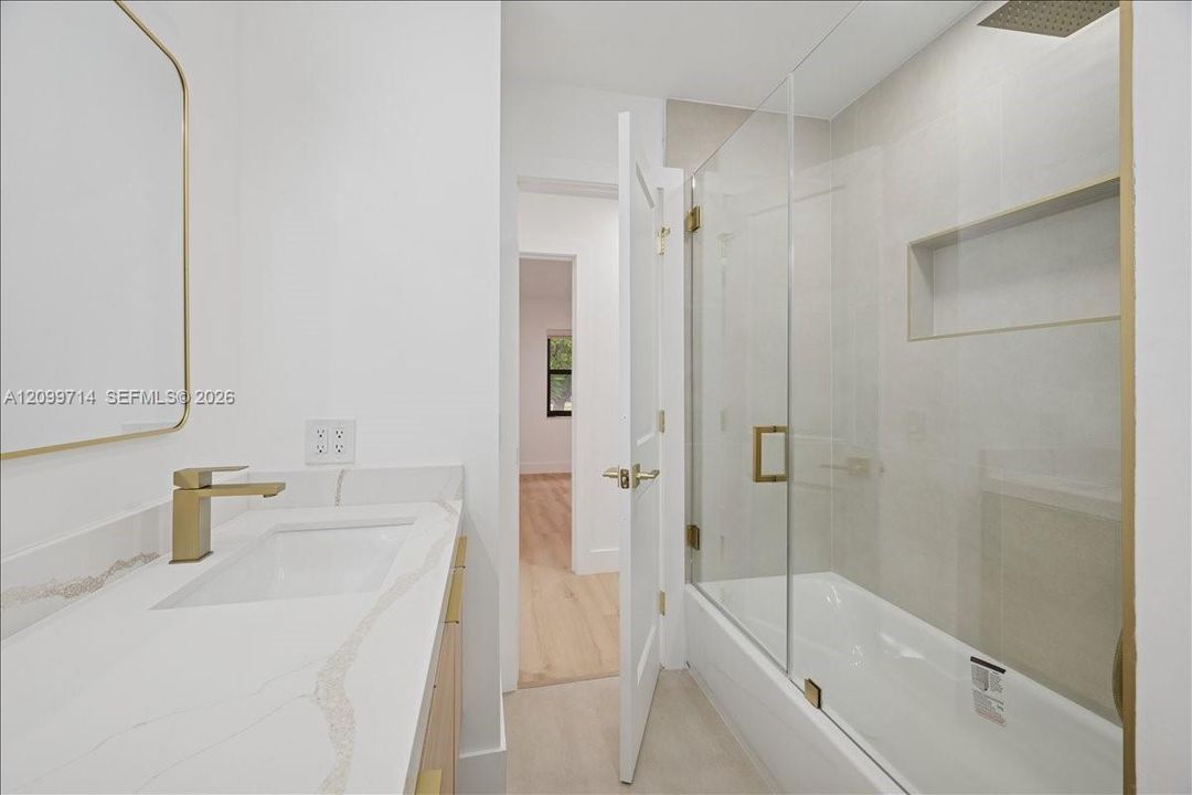 For Sale: $799,000 (5 beds, 2 baths, 2098 Square Feet)