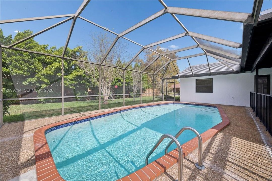 For Sale: $799,000 (5 beds, 2 baths, 2098 Square Feet)