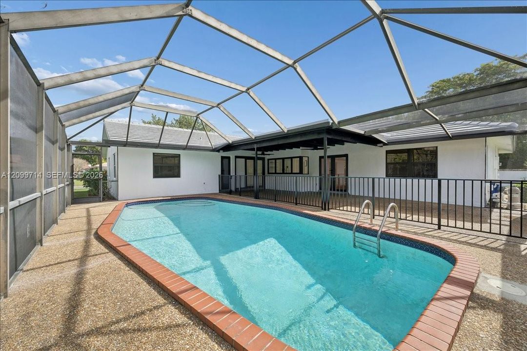For Sale: $799,000 (5 beds, 2 baths, 2098 Square Feet)