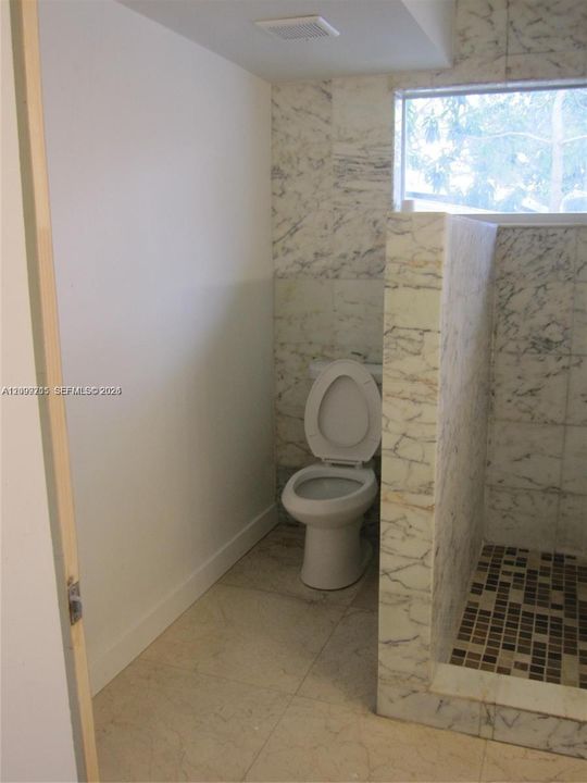 На продажу: $559,900 (4 спален, 3 ванн, 1802 Квадратных фут)
