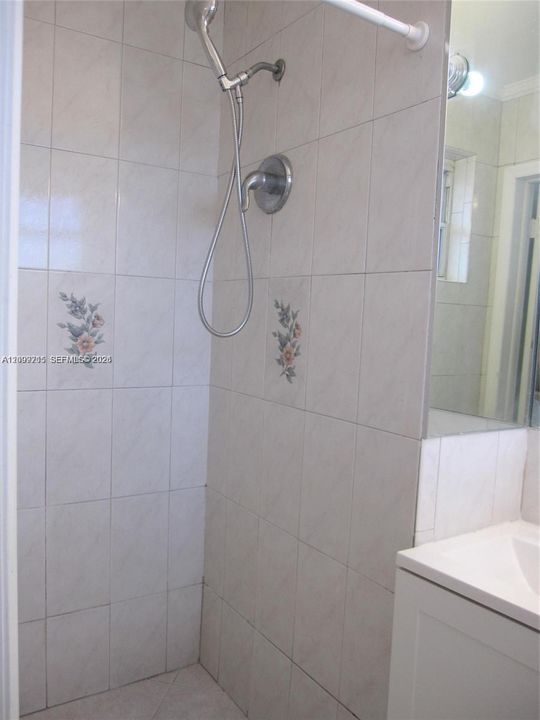 На продажу: $559,900 (4 спален, 3 ванн, 1802 Квадратных фут)