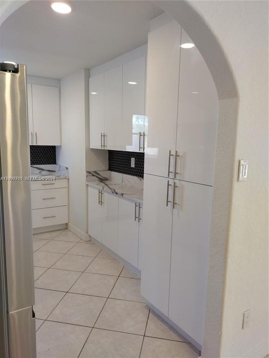 На продажу: $559,900 (4 спален, 3 ванн, 1802 Квадратных фут)