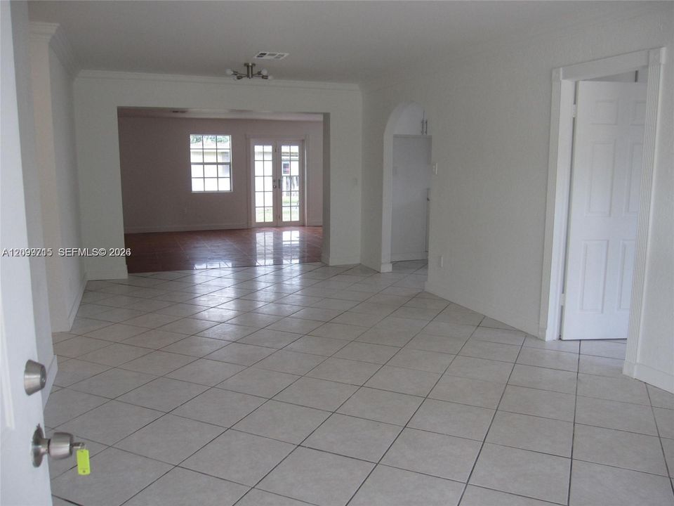 На продажу: $559,900 (4 спален, 3 ванн, 1802 Квадратных фут)