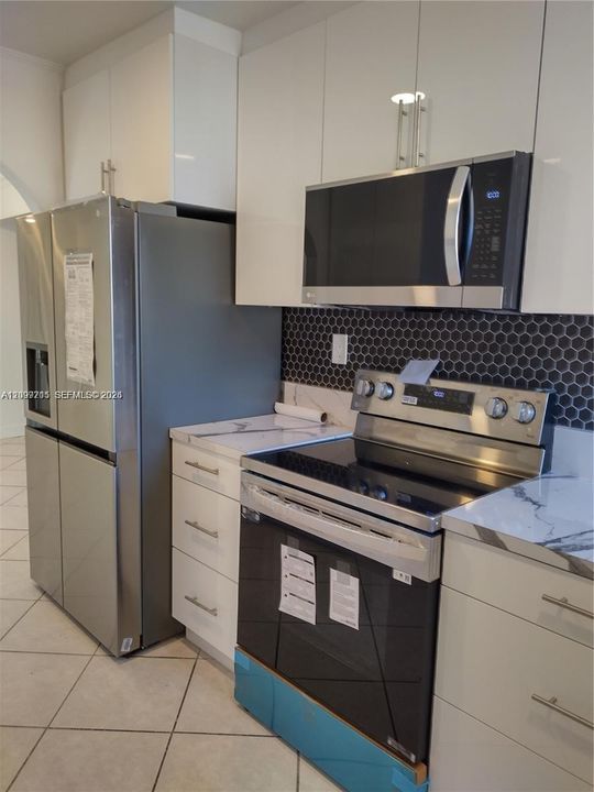 На продажу: $559,900 (4 спален, 3 ванн, 1802 Квадратных фут)