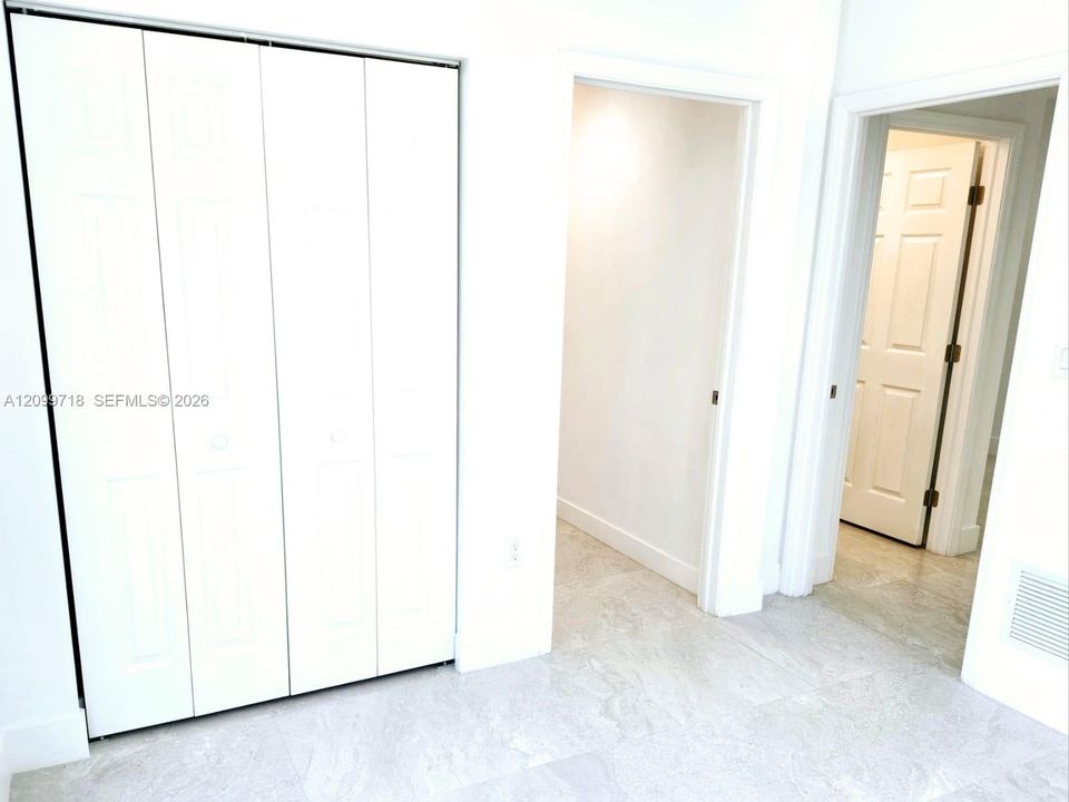 В аренду: $2,150 (1 спален, 2 ванн, 4137 Квадратных фут)