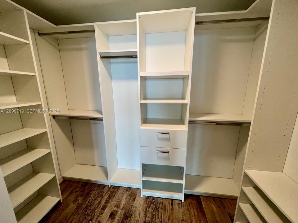 En Renta: $5,350 (1 camas, 2 baños, 945 Pies cuadrados)