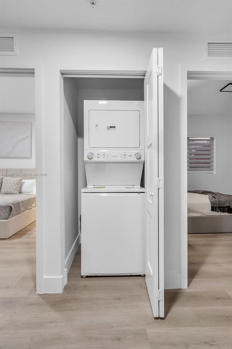В аренду: $2,300 (2 спален, 1 ванн, 0 Квадратных фут)