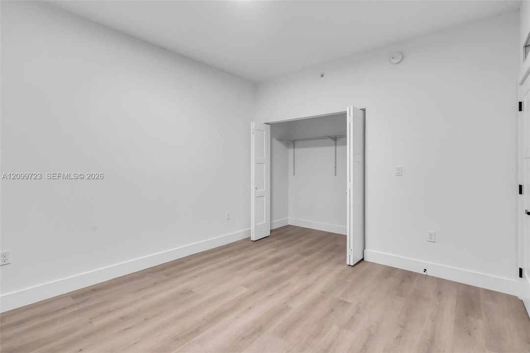 В аренду: $2,300 (2 спален, 1 ванн, 0 Квадратных фут)