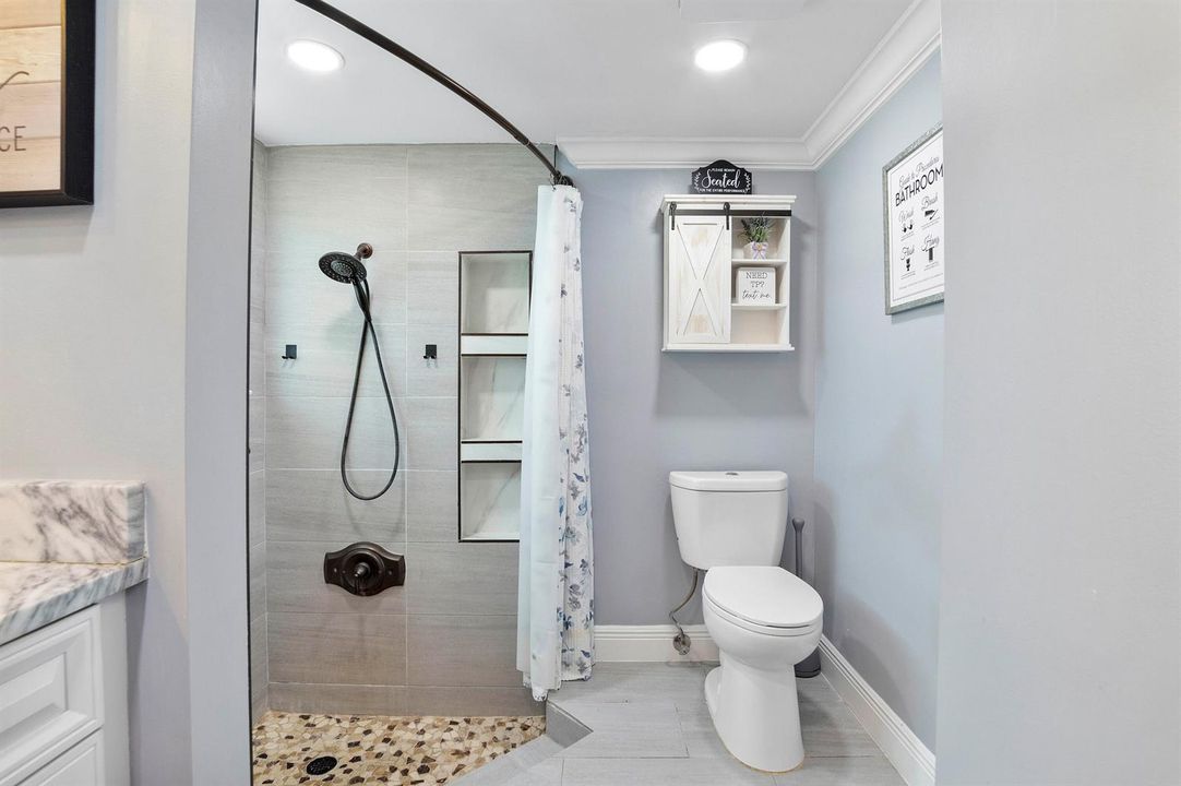 8059 Buttonwood Cir_040