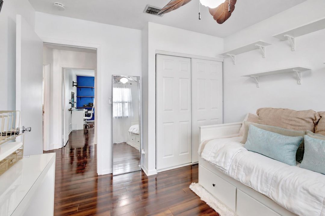 White Guest Bed 2