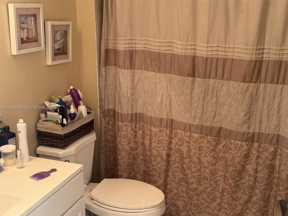 For Rent: $2,100 (2 beds, 2 baths, 1070 Square Feet)