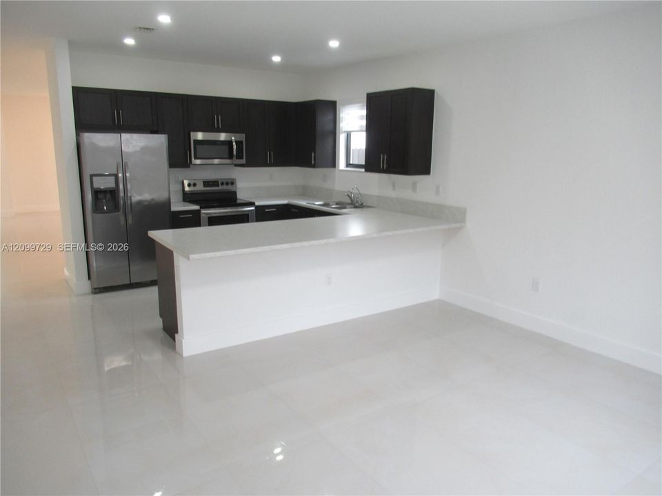 В аренду: $3,895 (4 спален, 3 ванн, 2329 Квадратных фут)