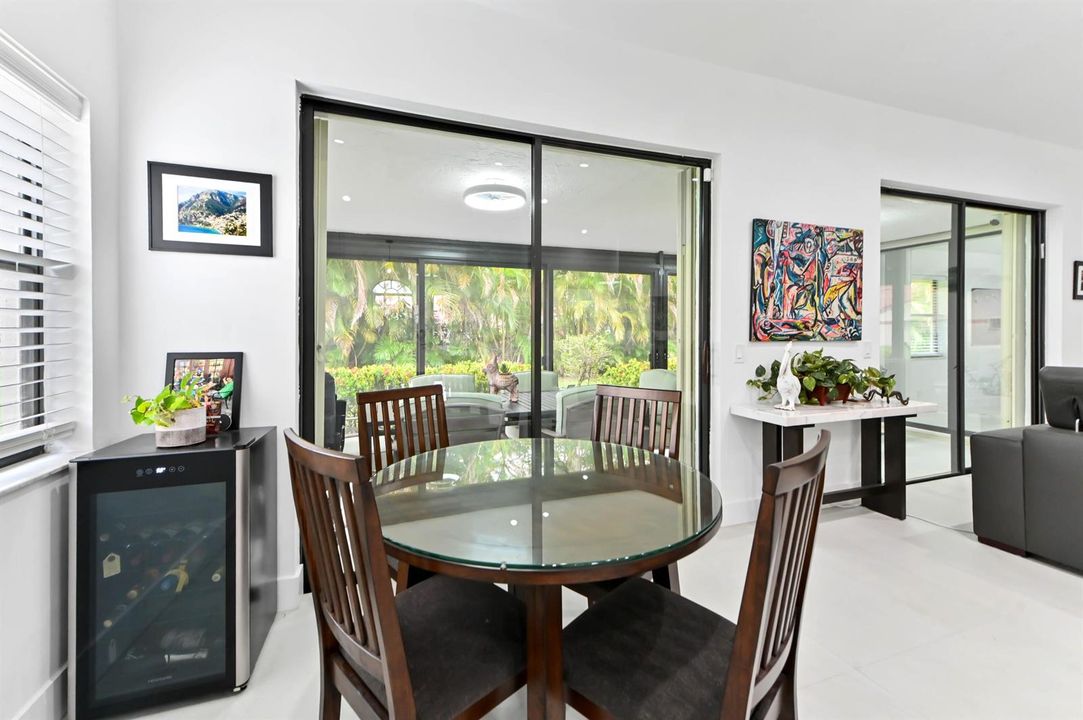 10 dining area 02