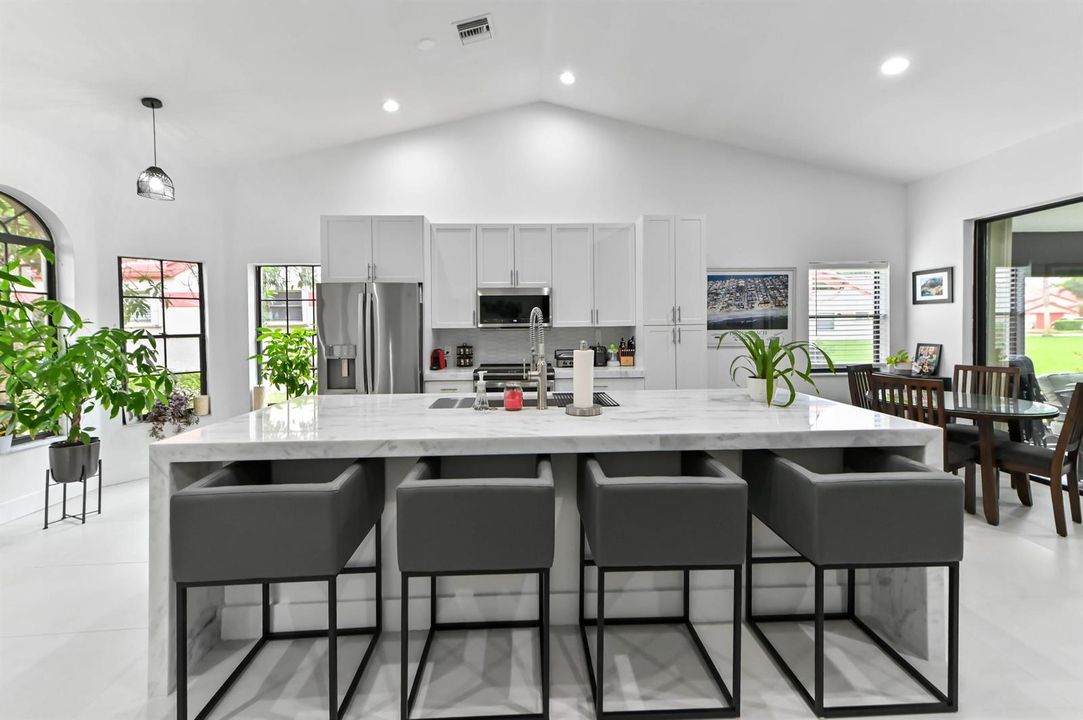 11 kitchen 01