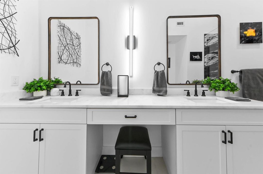 24 bathroom 01