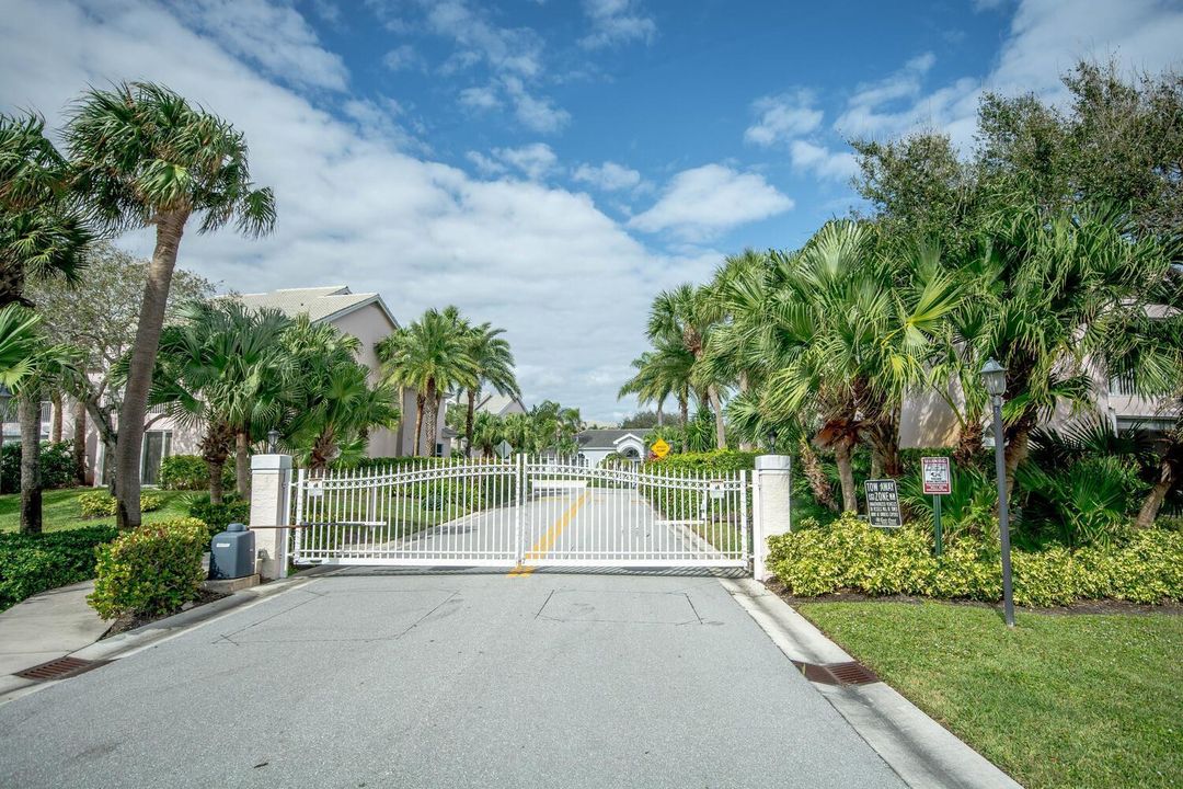 4205 Fairway Dr N Jupiter FL-large-037-0